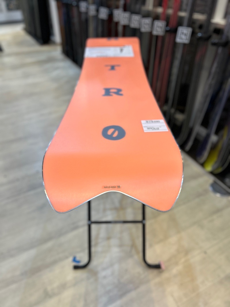 即納】メンズ スノーボード 板 155wcm NITRO DINGHY ナイトロ