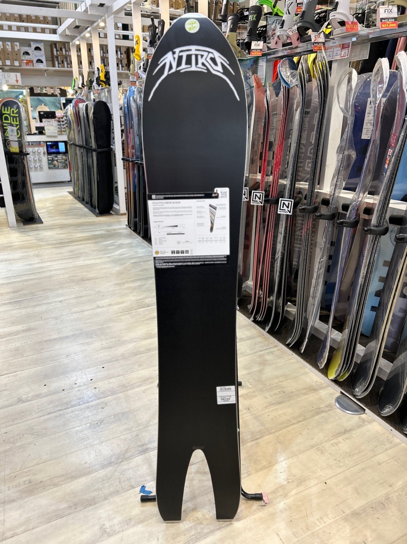 即納】メンズ スノーボード 板 166cm NITRO STILETTO X DREW HICKEN
