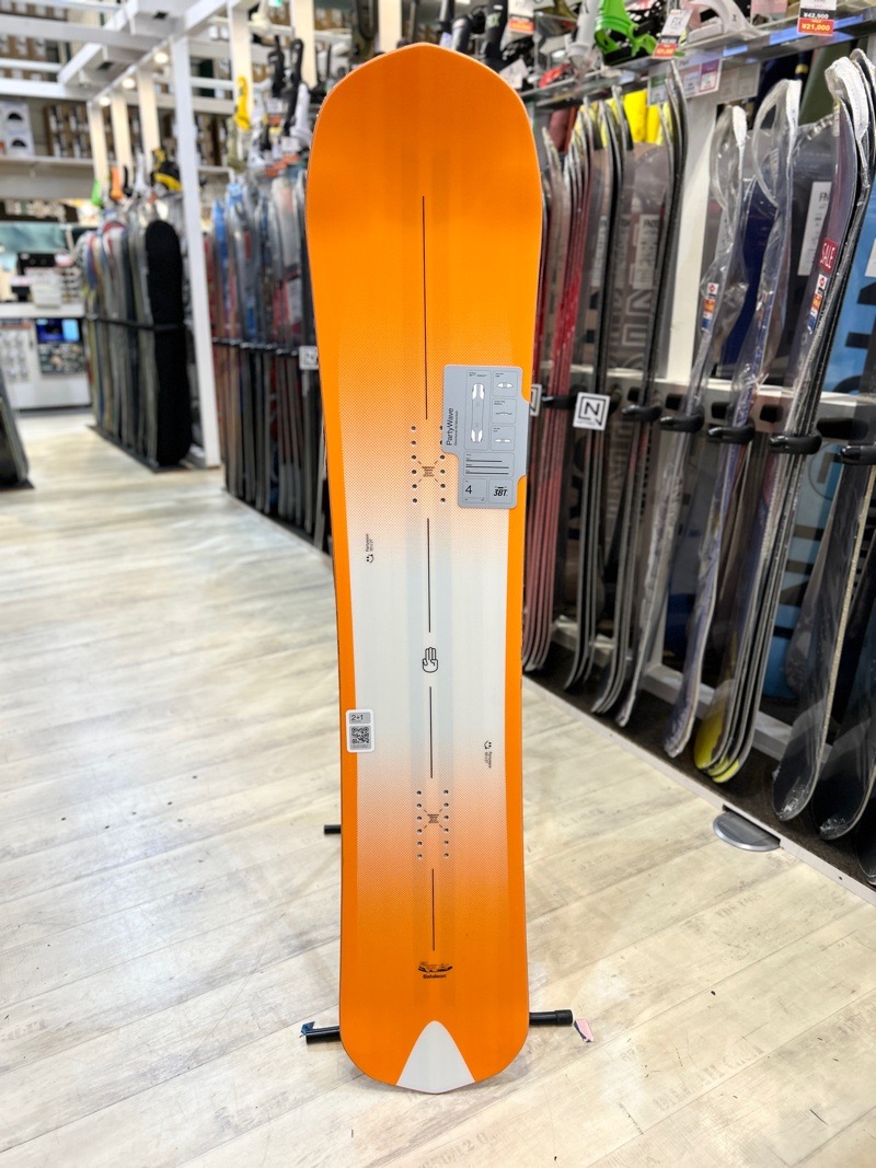 即納】メンズ スノーボード 板 151cm Bataleon PARTY WAVE バタレオン