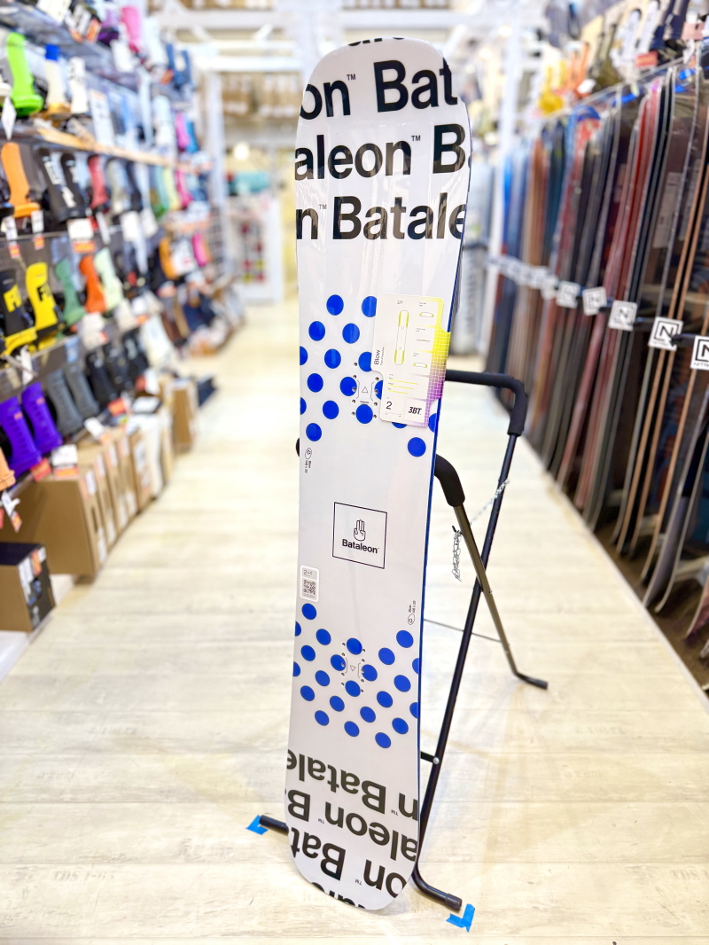ラスト1点】メンズ スノーボード 板 型落ち Bataleon Blow バタレオン
