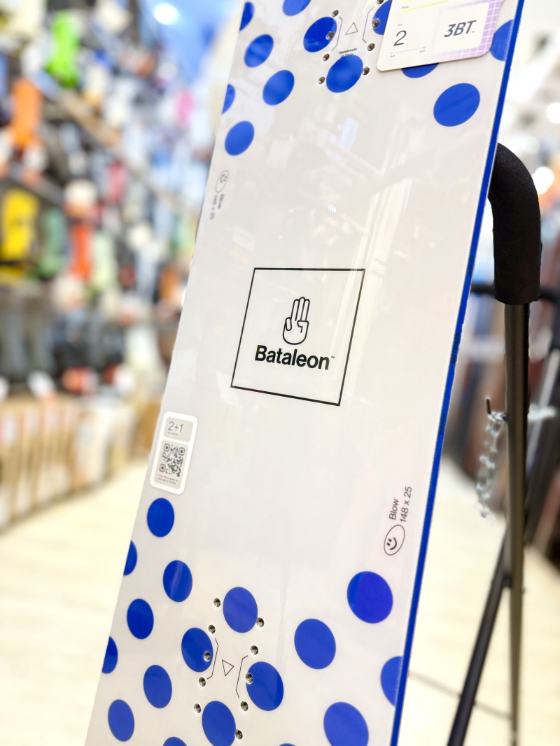 ラスト1点】メンズ スノーボード 板 型落ち Bataleon Blow バタレオン