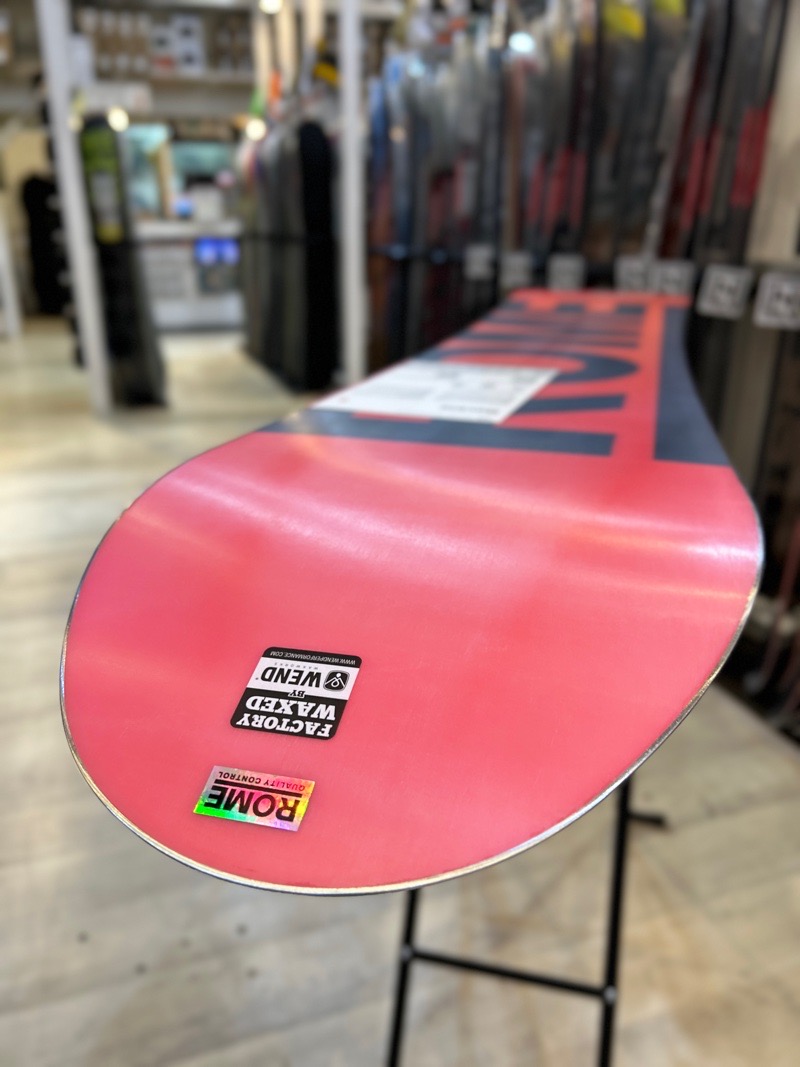 即納】メンズ スノーボード 板 158cm ROME RAVINE ロームラヴィーン 25