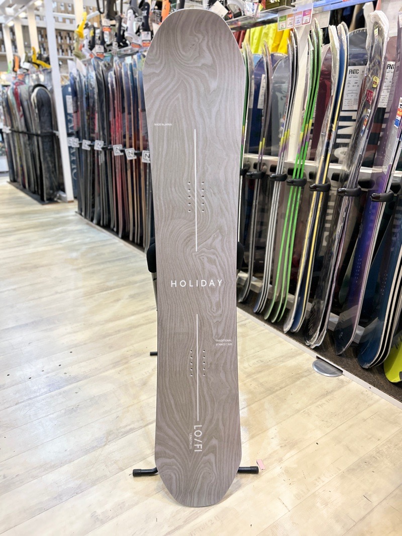 即納】レディース スノーボード 板 149cm HOLIDAY Lo-Fi ホリデイ