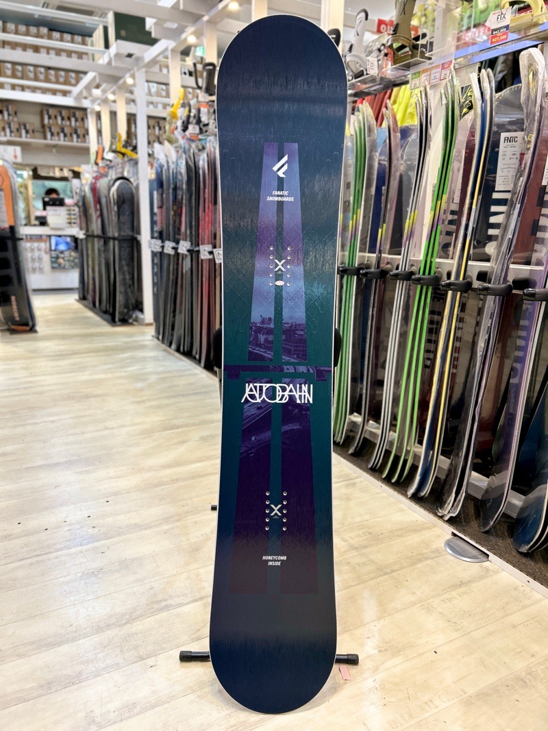 FANATIC スノーボード、板（スノーボードタイプ：パウダー