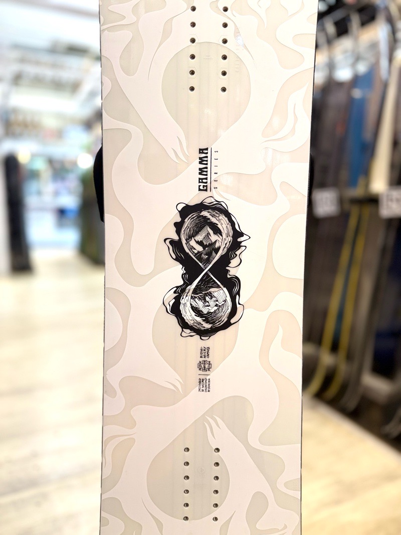 NIDECKER スノーボード、板（スノーボードタイプ：パーク