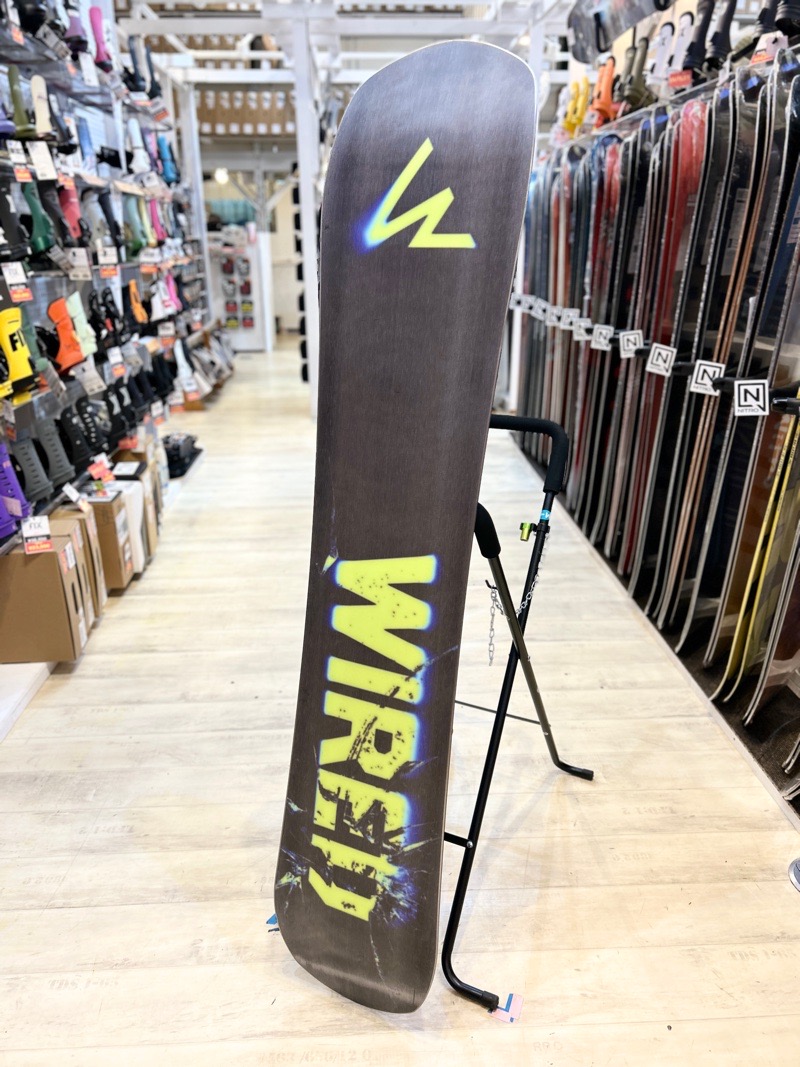 ラスト1点】メンズ スノーボード 板 型落ち WIRED ARC 157cm 24-25