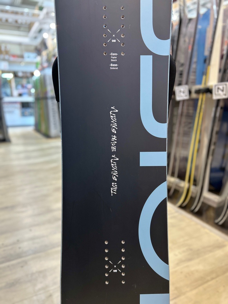 ラスト1点】 スノーボード 板 型落ち メンズ 23-24 SESSIONS TEAM PLUS