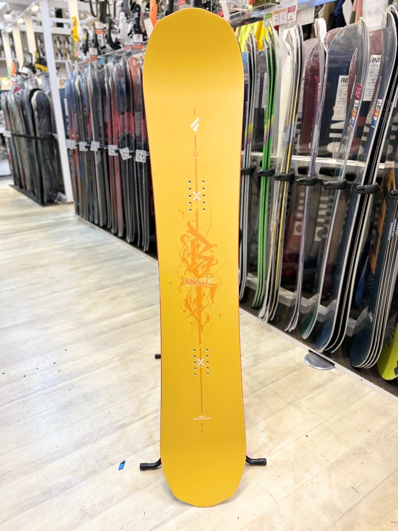 10月30日で終了。大人気24-25 FANATIC BT 156cm 即納】メンズ スノーボード 板 型落ち 旧モデル 156cm FANATIC BT