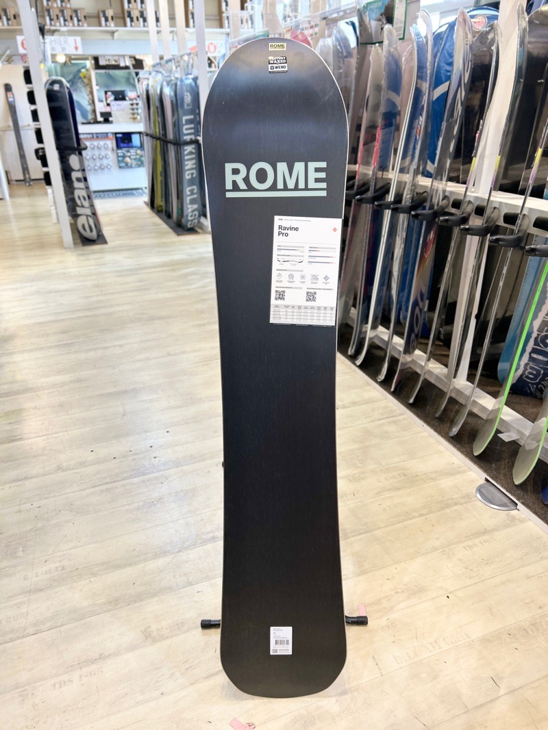 即納】メンズ スノーボード 板 型落ち 旧モデル 152cm ROME RAVINE PRO