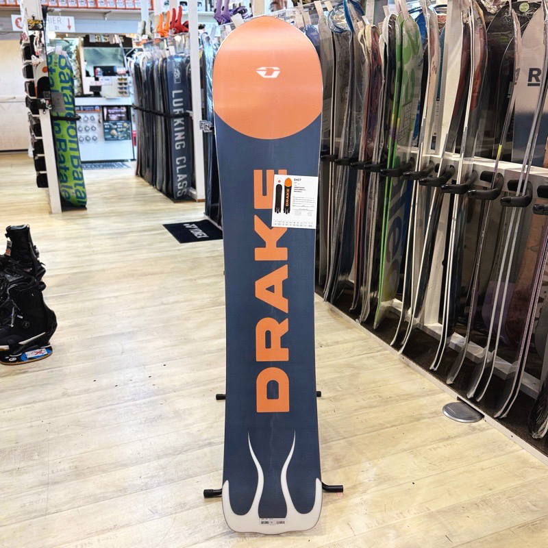 即納】メンズ スノーボード 板 型落ち 旧モデル 157cm DRAKE SHOT
