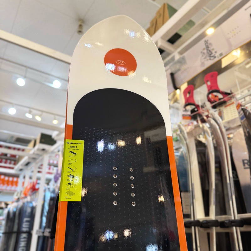 即納】メンズ スノーボード 板 型落ち 旧モデル 157cm DRAKE SHOT
