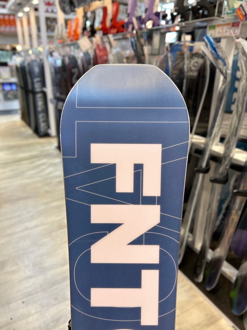 スノーボード 板 型落ち メンズ 23-24 FNTC CAT CREAM 155cm エフエヌティーシー  ダブルキャンバー アウトレット |  | 05