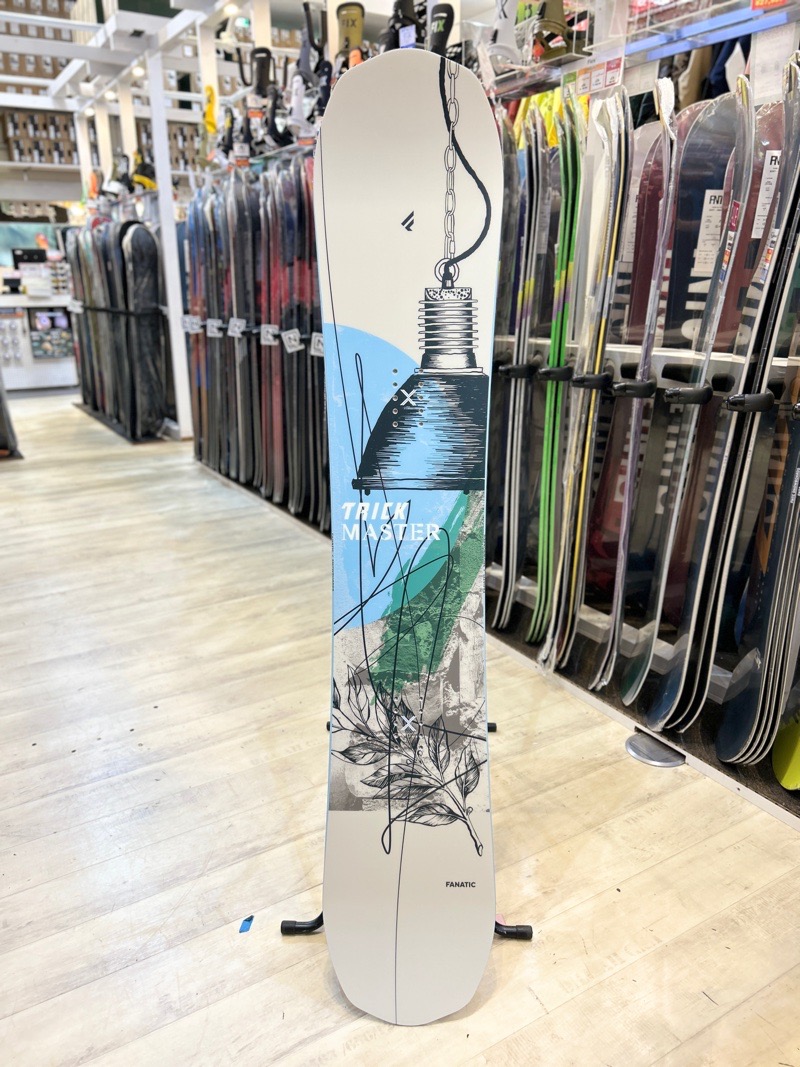 即納】メンズ スノーボード 板 型落ち 旧モデル 150cm FANATIC