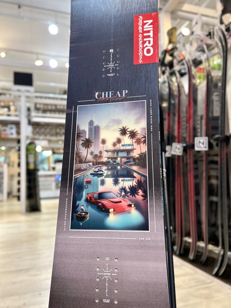 即納】メンズ スノーボード 板 152cm NITRO CHEAP THRILLS ナイトロ
