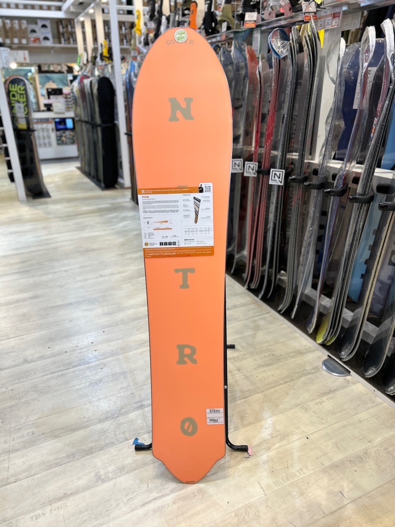 即納】メンズ スノーボード 板 157wcm NITRO POW ナイトロ パウ 25-26