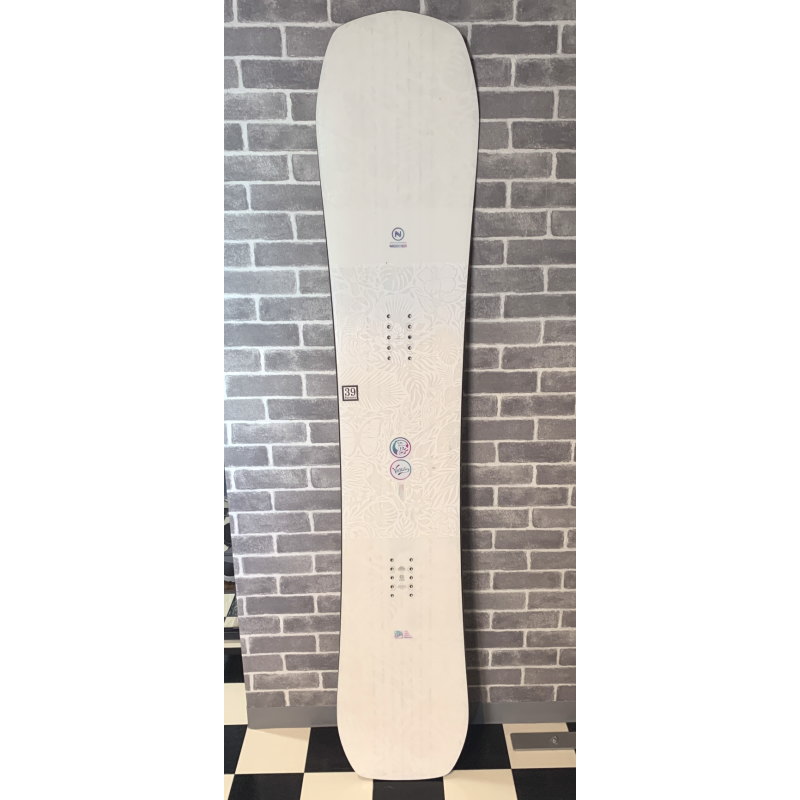 23-24 NIDECKER VENUS 139cm ナイデッカー ビーナス 女性用 日本正規品 レディース スノーボード 板単体 キャンバー