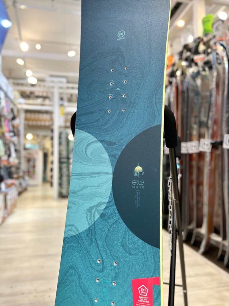 レディース スノーボード 板 日本正規品147cm NIDECKER ELLE ナイデッカーエル 25-26 オールラウンド カービング フラット |  | 04