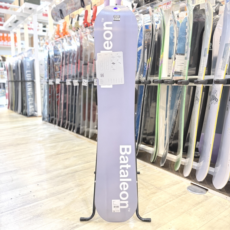 即納】レディース スノーボード 板 型落ち 140cm BATALEON SPIRIT バタ