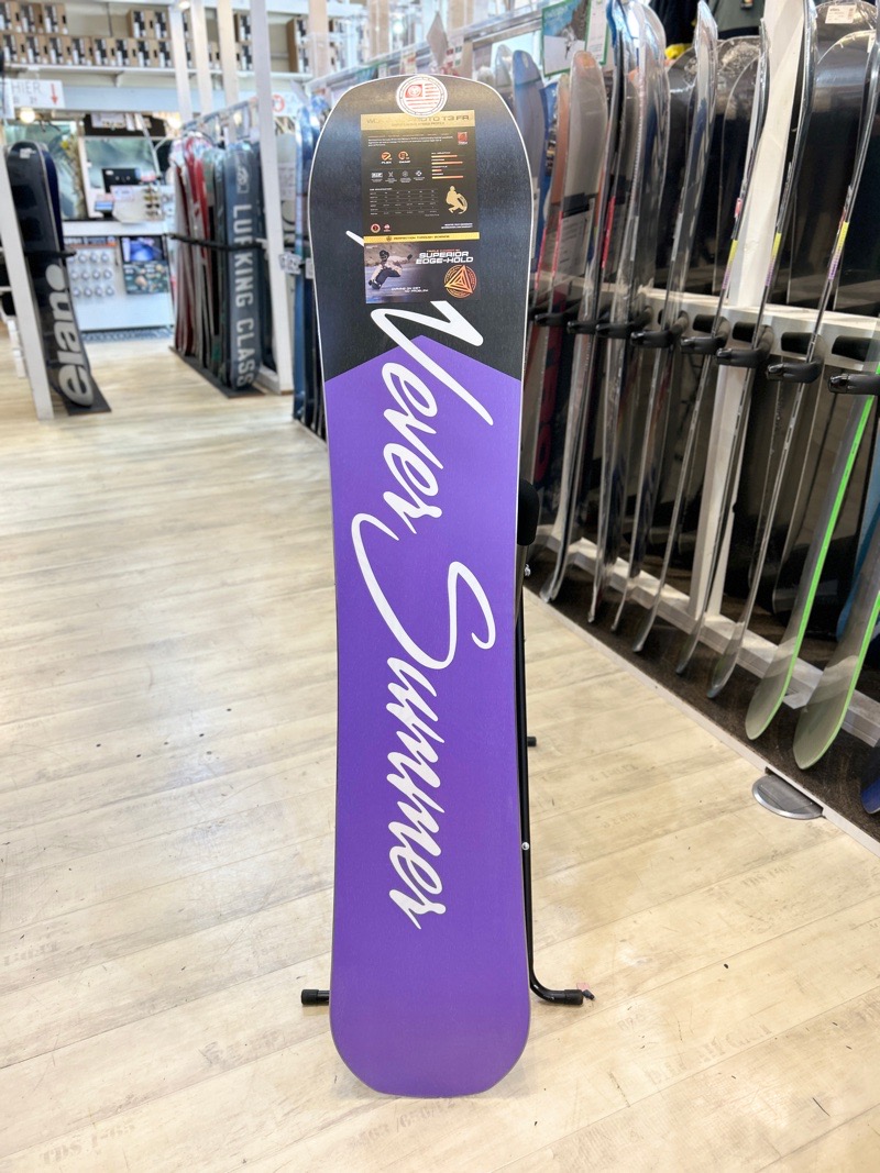 即納】レディース スノーボード 板 型落ち 旧モデル 144cm NEVER