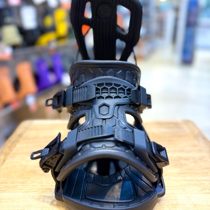 OUTLET 24 FLOW FUSE CARBON カラー:GRAPHITE Lサイズ フロウ