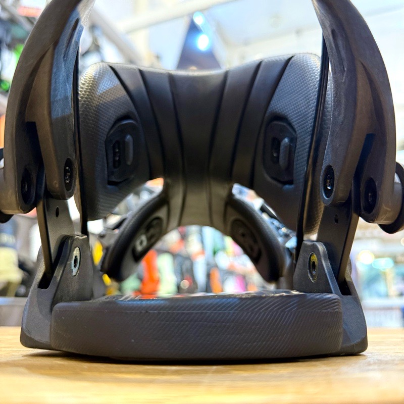 OUTLET 24 FLOW FUSE CARBON カラー:GRAPHITE Lサイズ フロウ