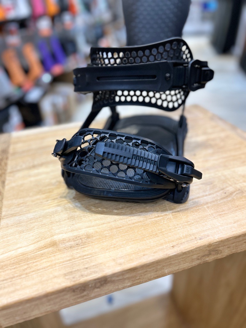 25-26 BATALEON BLASTER PRO AW FASE×TORNADO カラー:BLACK MLサイズ