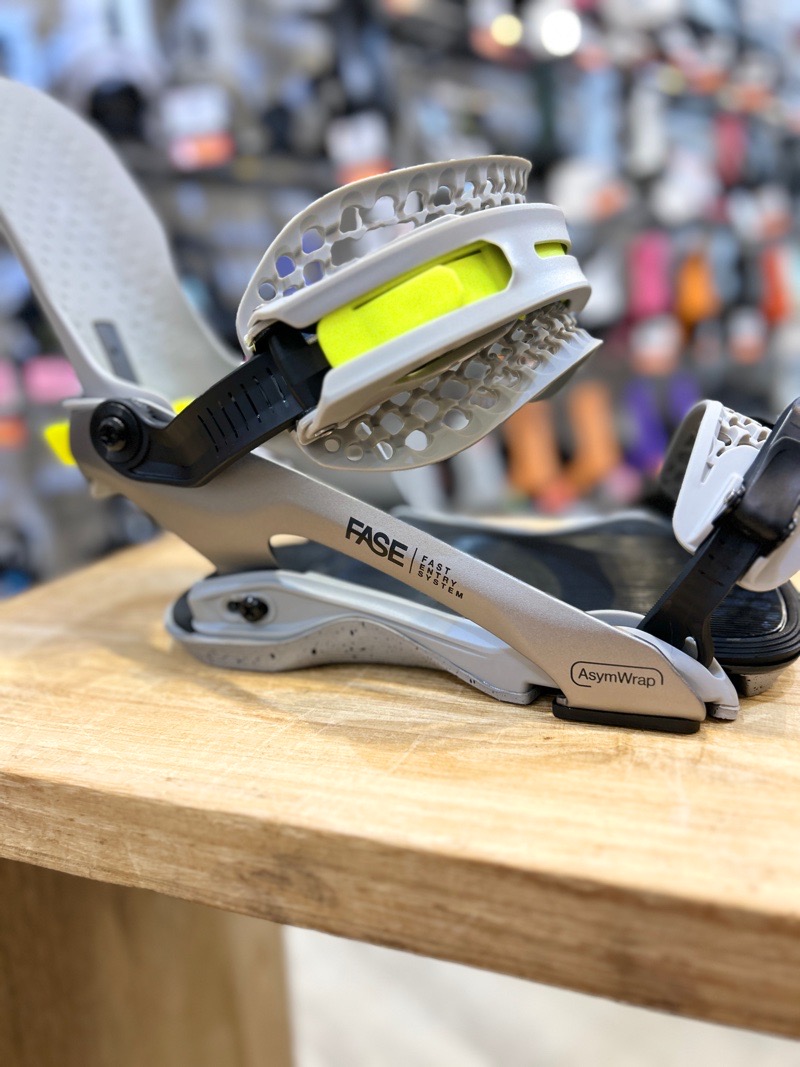 25-26 BATALEON BLASTER AW FASE カラー:TO GREY MLサイズ バタレオン