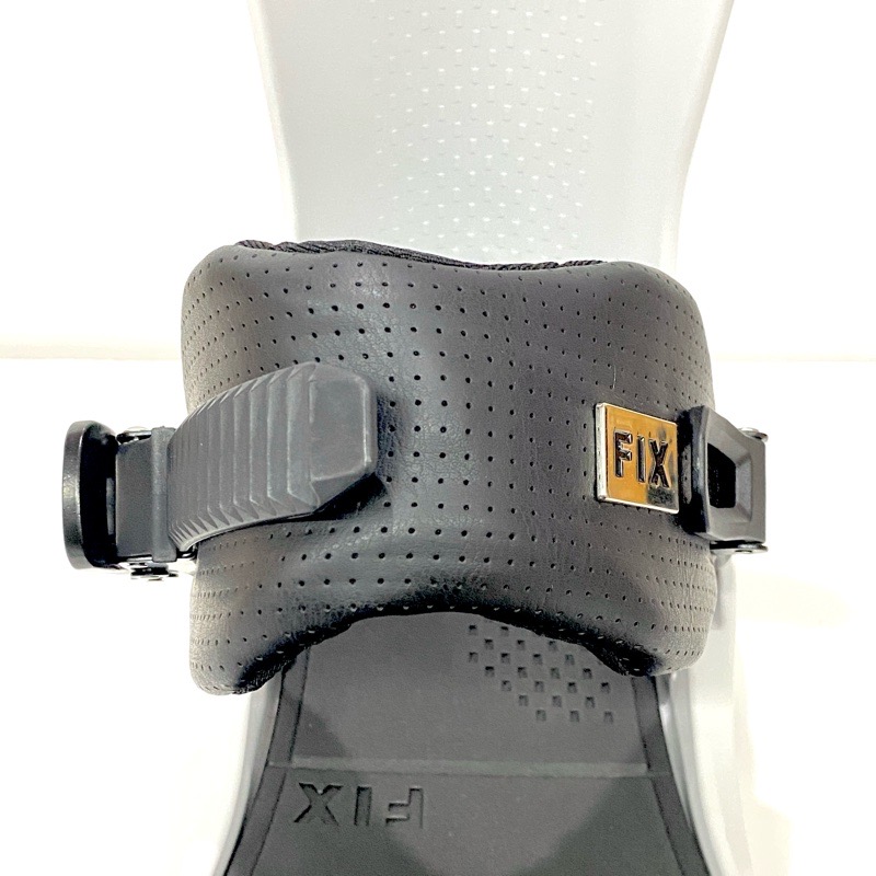 ラスト1点】 【OUTLET】 24-25 FIX TRUCE カラー:WHITE Mサイズ