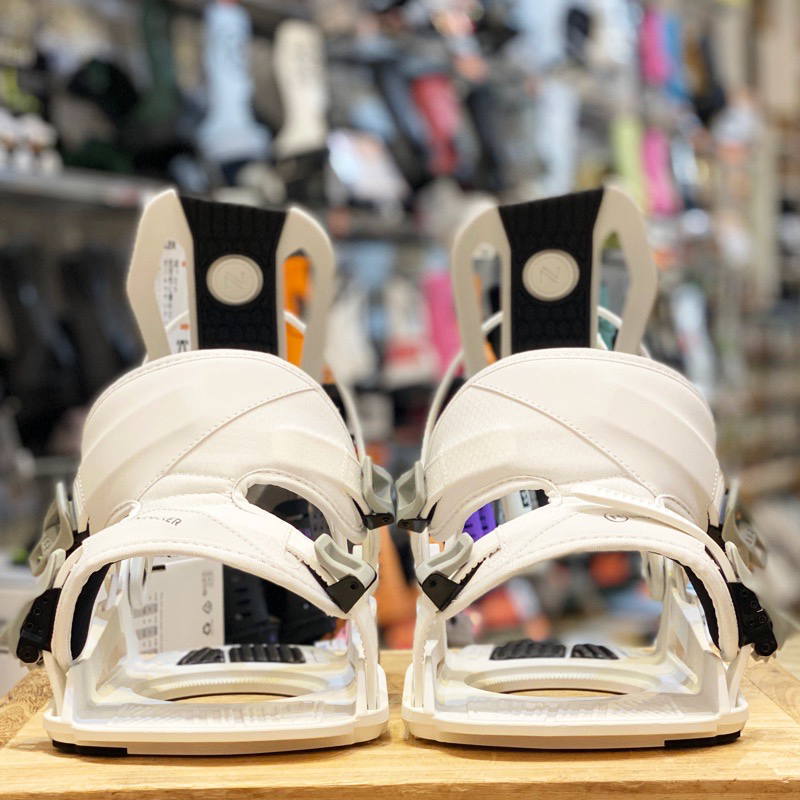 FLOW（NIDECKER）WHITE OUT 153 板のみ販売 25-26 NIDECKER FLOW NEXUS カラー:WHITE Lサイズ ナイデッカー メンズ