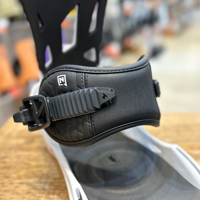 24-25 NITRO STAXX カラー:WHITE Mサイズ ナイトロ メンズ