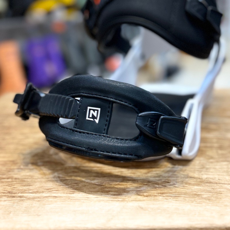 24-25 NITRO STAXX カラー:WHITE Mサイズ ナイトロ メンズ