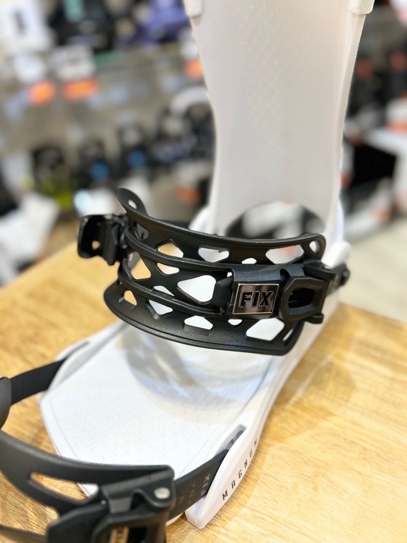 24-25 FIX MAGNUM カラー:WHITE Mサイズ フィックス メンズ