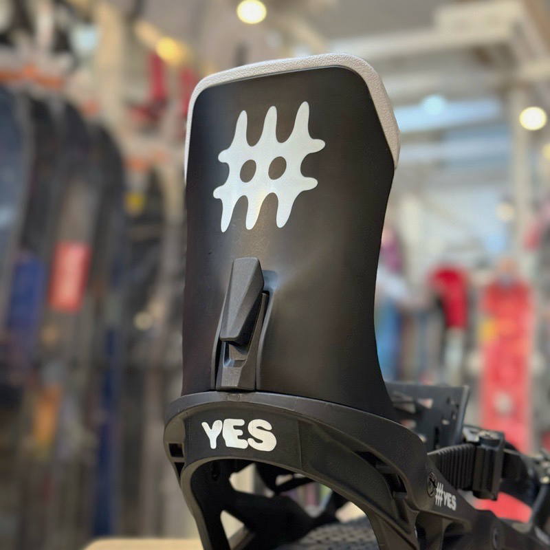 �yOUTLET�z 25-26 YES SELECT �J���[:PITCH BLACK M�T�C�Y YES �����Y �X�m�[�{�[�h �o�C���f�B���O ���{���K�i �֘A�摜4