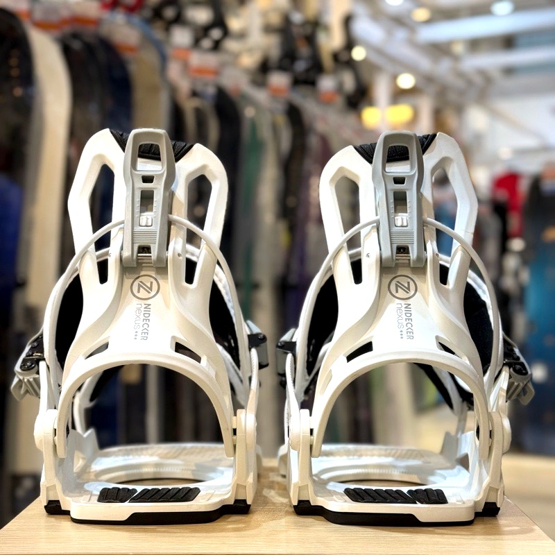 OUTLET】 25-26 NIDECKER NEXUS カラー:WHITE Lサイズ ナイデッカー