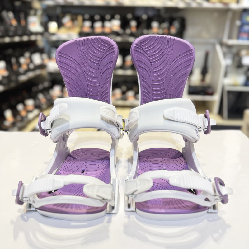 24-25 NITRO COSMIC カラー:WHITE BRUSH SMサイズ ナイトロ コスミック