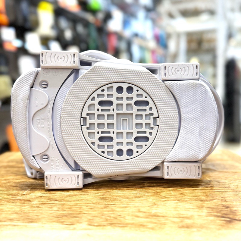 ラスト1点】 【OUTLET】 24-25 YES VETTA カラー:WHITE Sサイズイエス