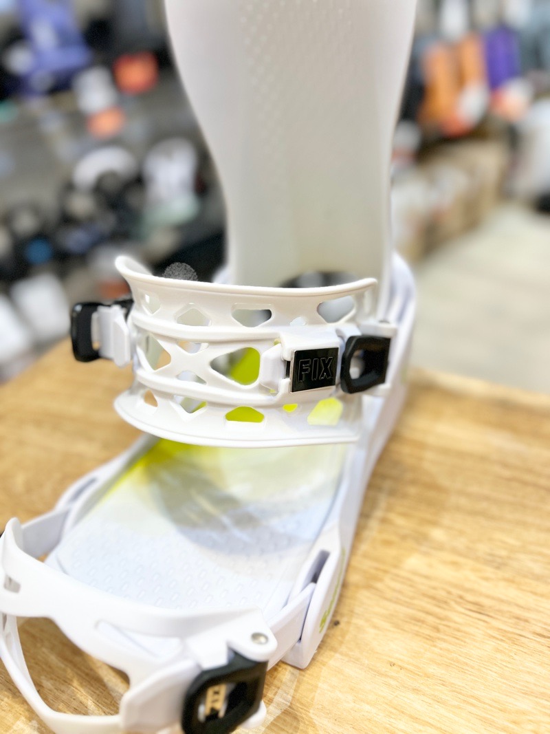 24-25 FIX SENECA カラー:LIME SMサイズ フィックス レディース