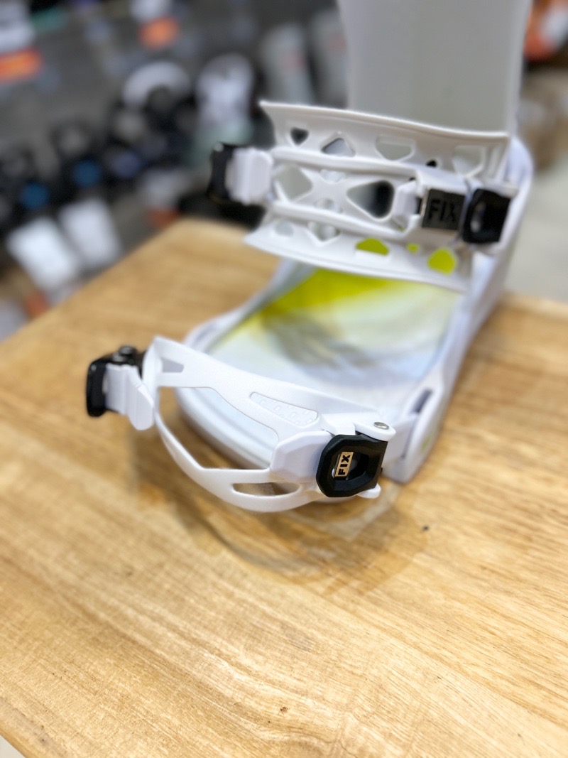 24-25 FIX SENECA カラー:LIME SMサイズ フィックス レディース