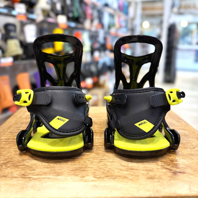 ナイデッカー(NIDECKER)ジュニア スノーボードビンディング 25 MAGIC BLACK(Jr) ラスト1点】 【未使用OUTLET】 24-25 NIDECKER MAGIC BLACK XS