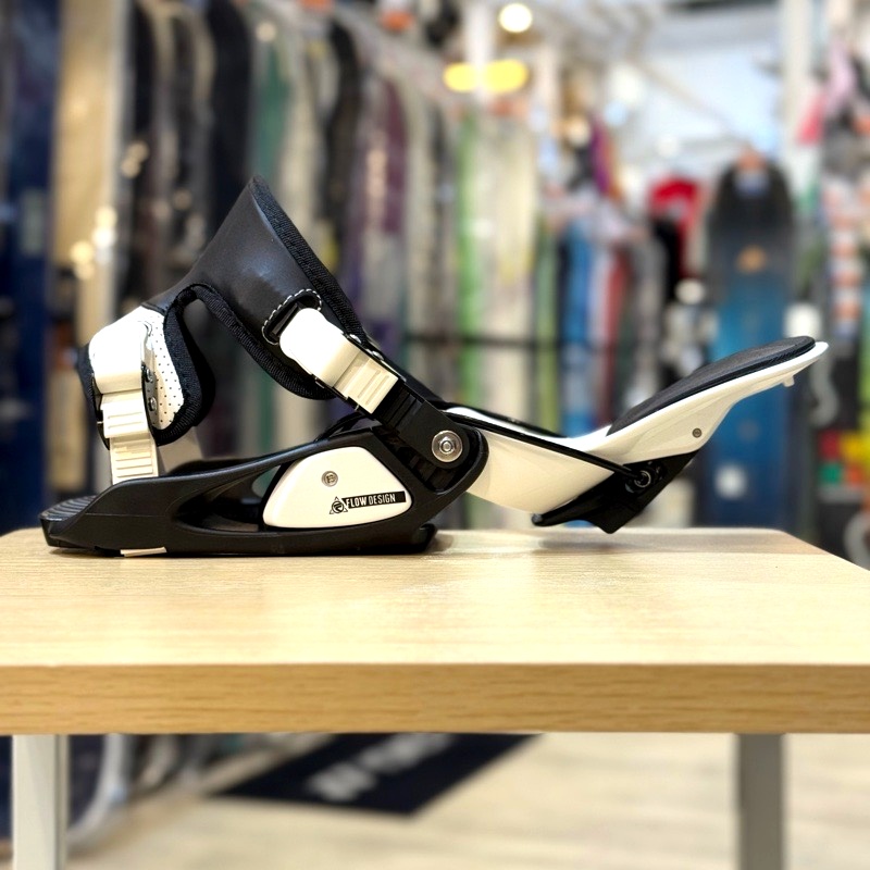 OUTLET】 25-26 NIDECKER MICRON カラー:STORMTROOPER XSサイズ