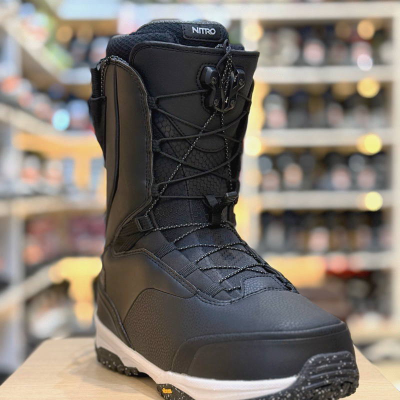 メンズ スノーボードブーツ 24-25 NITRO VENTURE PRO TLS カラー:BLACK
