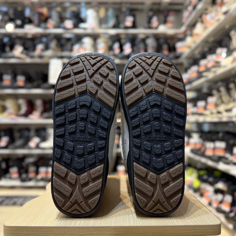 ラスト1点】 【OUTLET】24-25 THIRTYTWO LASHED DOUBLE BOA カラー