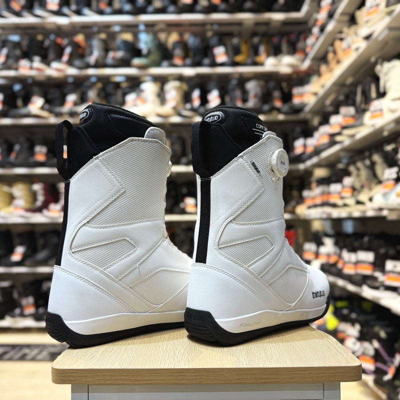 ラスト1点】 【OUTLET】24-25 THIRTYTWO STW DOUBLE BOA カラー:WHITE