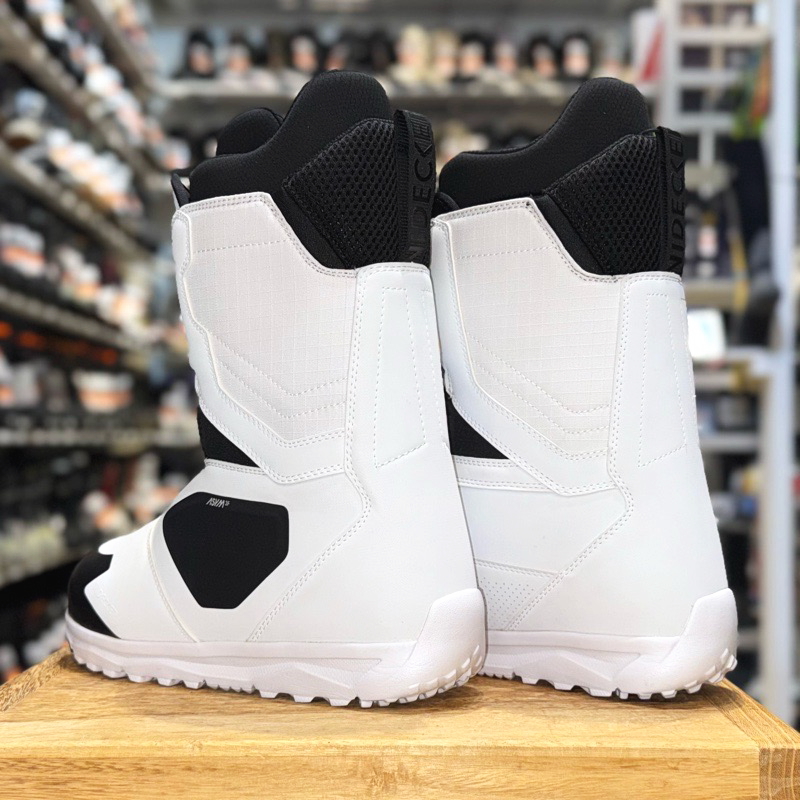 ラスト1点】 【OUTLET】24-25 NIDECKER CASCADE カラー:WHITE