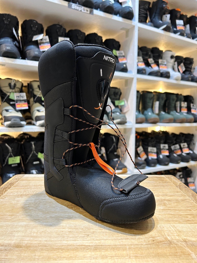 スノーボード ブーツ（色：レッド系）｜スノーボード｜スポーツ