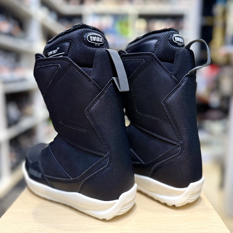 ラスト1点】 24-25 THIRTYTWO SHIFTY BOA W'S カラー:BLACK 22.5cm