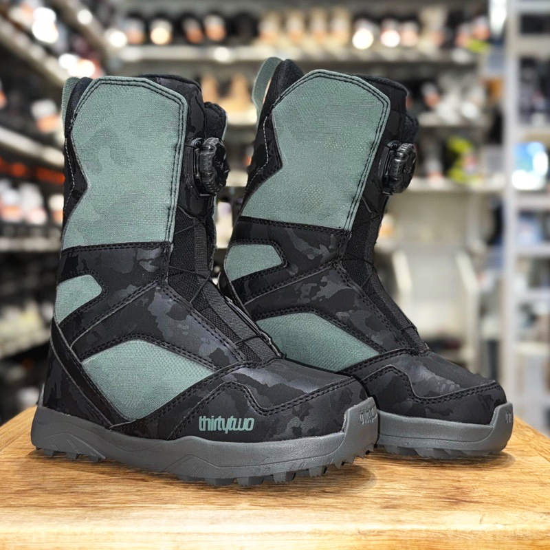thirtytwo スノーボードブーツ オリーブグリーン thirtytwo スノーボード ブーツ（色：グリーン系）｜スノーボード