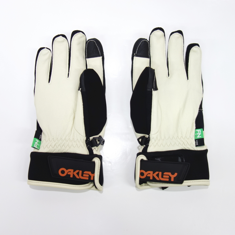 数量は多 OAKLEY ◎24-25 FACTORY WINTER GLOVE 2.0 カラー:ARCTIC WHITE その他