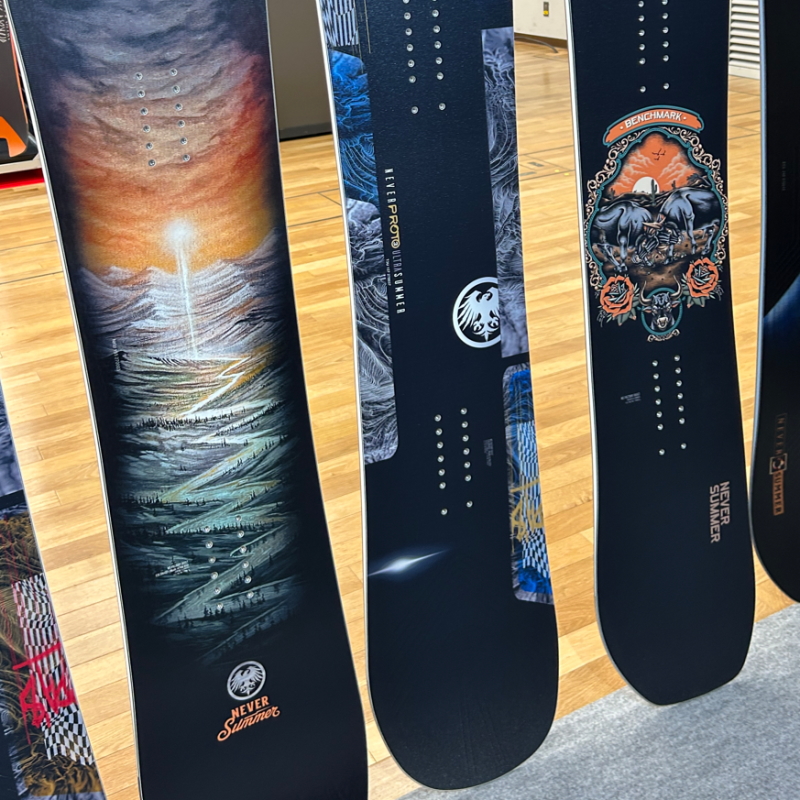 【早期予約商品】 メンズ スノーボード 板 160cm NEVER SUMMER MEN'S PROTO ULTRA ネバーサマー 26-27 トリプルキャンバー |  | 03