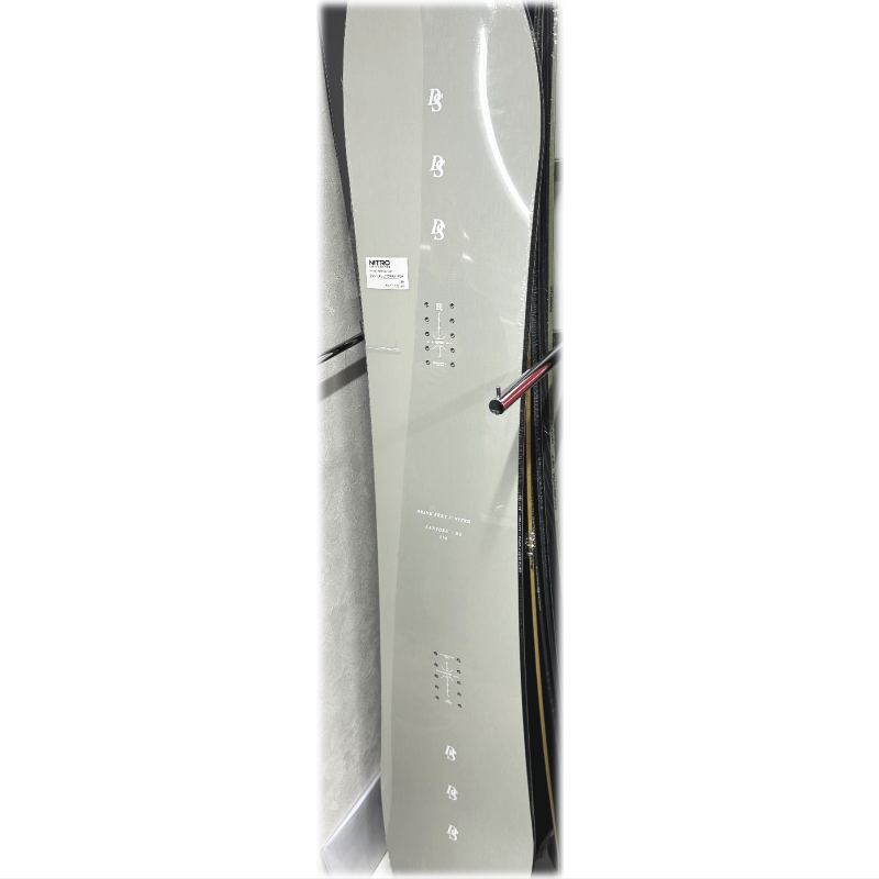 特典付き 【早期予約】 メンズ スノーボード 板 156cm NITRO SANTOKU 